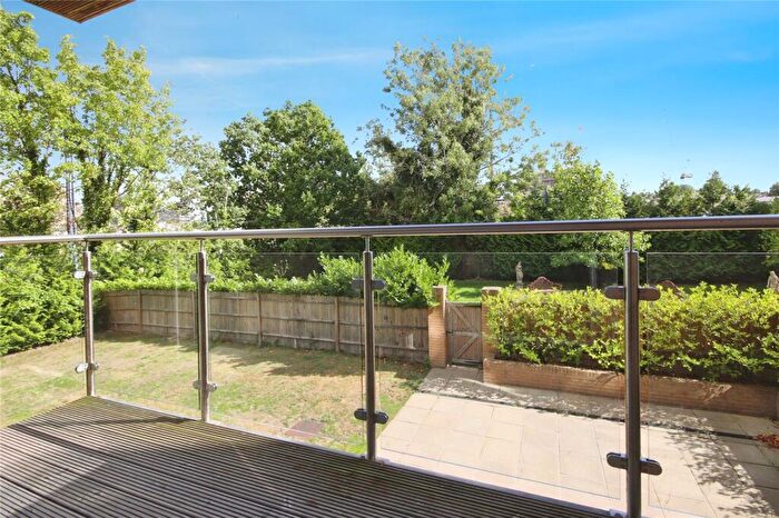 2 Bedroom Apartment To Rent In Old Bracknell Lane West, Bracknell, Berkshire, RG12