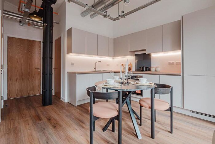 2 Bedroom Apartment For Sale In Brunswick Mill, Manchester, M40