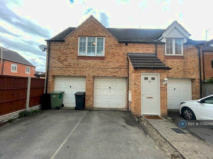 2 Bedroom Flat To Rent In Haslam Court, Chesterfield, S41
