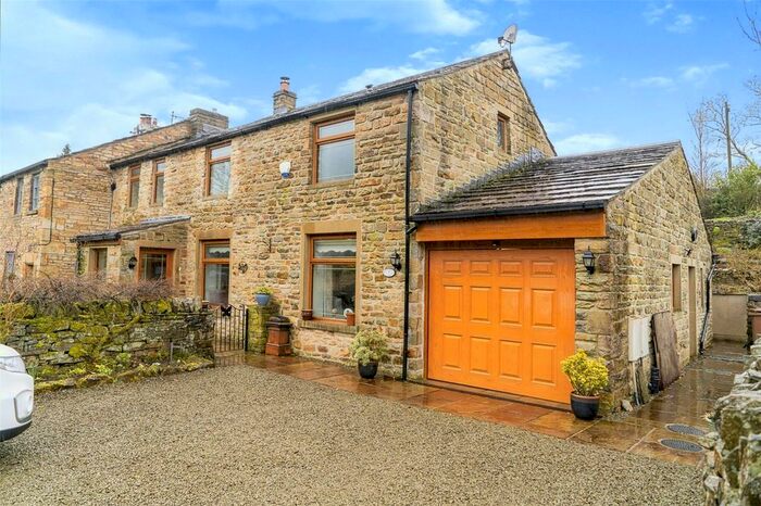 3 Bedroom End Of Terrace House For Sale In Mereclough, Cliviger, Burnley, Lancashire, BB10