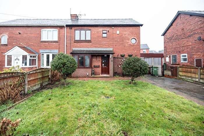 3 Bedroom Semi-Detached House For Sale In Central Drive, Castleford, WF10