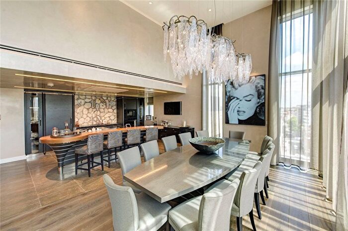 3 Bedroom Flat To Rent In Pearson Square, Fitzrovia, London, W1T