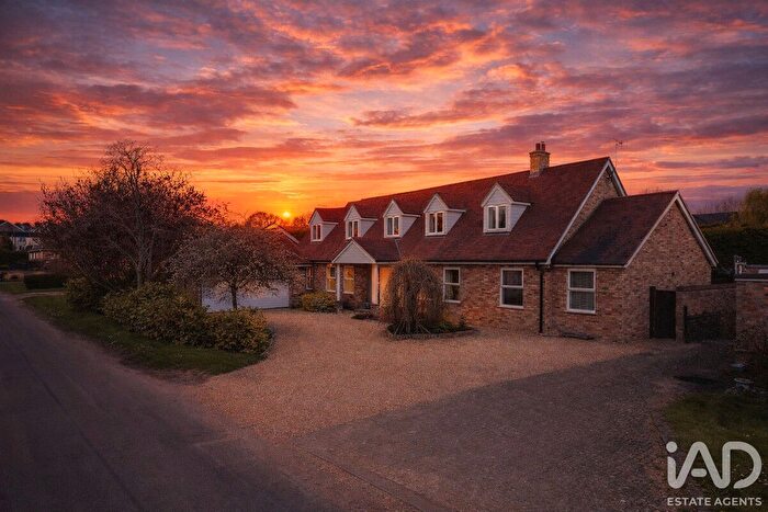5 Bedroom Detached House For Sale In Lode Way, Haddenham, Cambridgeshire, CB6