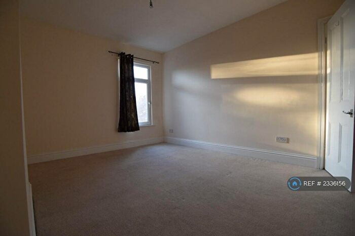 2 Bedroom Flat To Rent In Church Road, Hartshill, Nuneaton, CV10