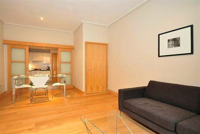 1 Bedroom Apartment To Rent In Printers Inn Court, Cursitor Street, Chancery Lane, Holborn, London, EC4A