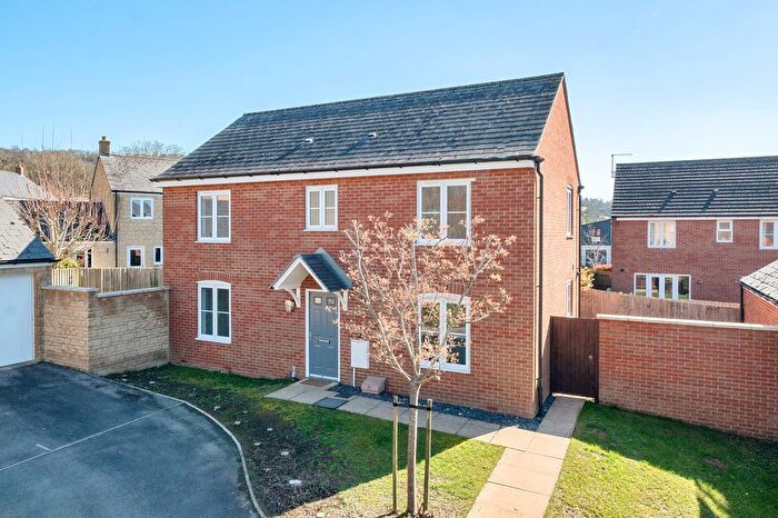 4 Bedroom Detached House For Sale In Midnight Court, Cheltenham, GL52