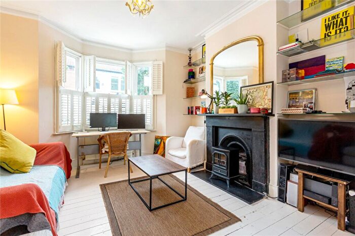 1 Bedroom Flat To Rent In Shuttleworth Road, Battersea, SW11