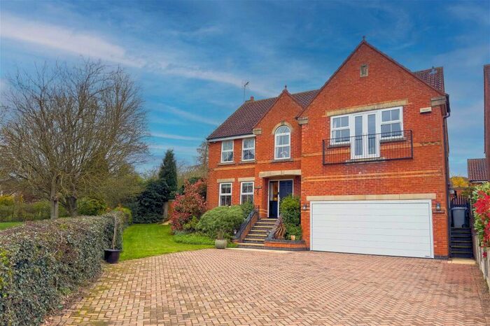 5 Bedroom Detached House For Sale In Farnsfield, NG22