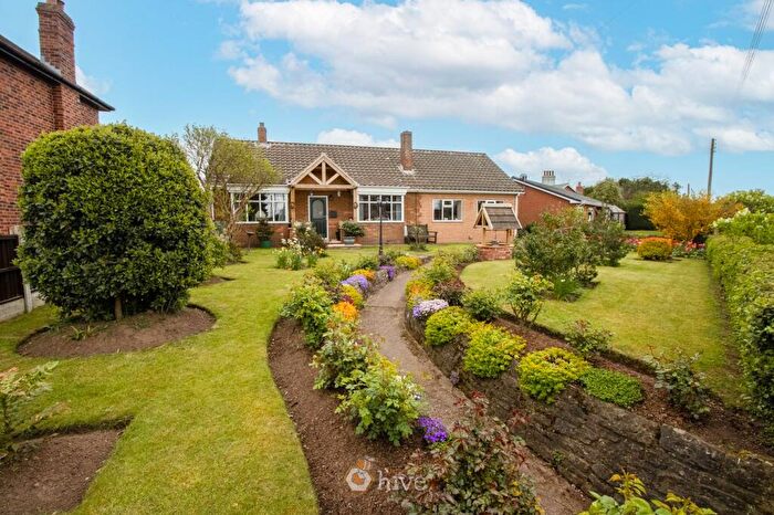 4 Bedroom Detached Bungalow For Sale In Tickhill Road, Harworth, Doncaster, DN11