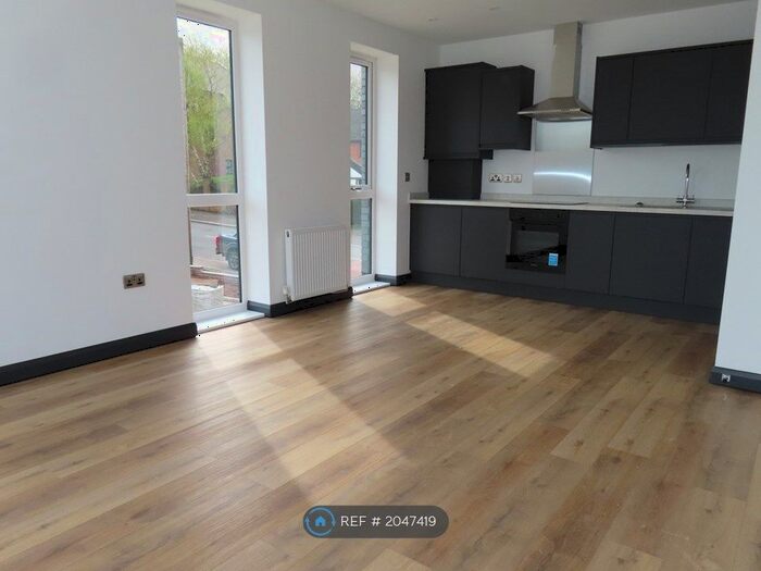 1 Bedroom Flat To Rent In Stourbridge Road, Stourbridge, DY9