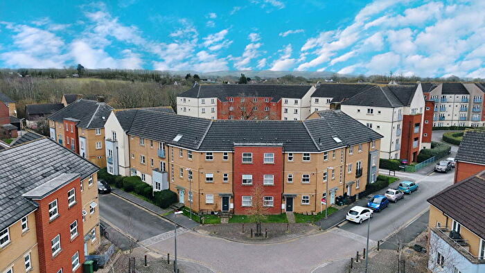 2 Bedroom Flat For Sale In Junction Way, Siston, South Gloucestershire, BS16