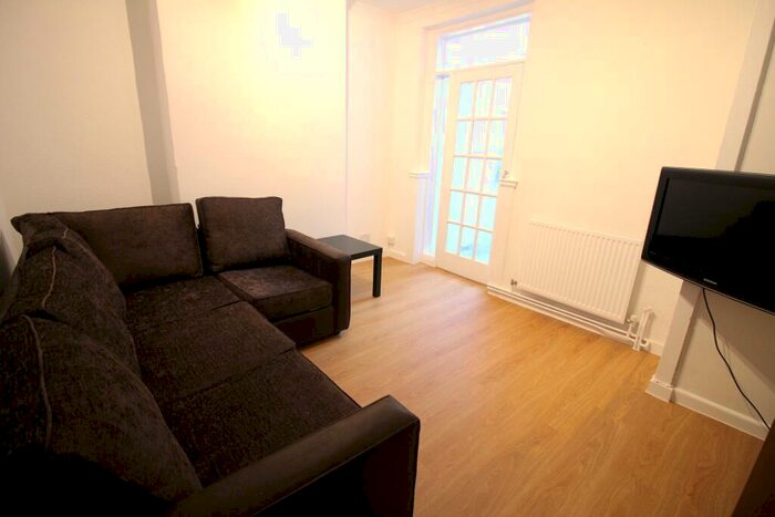 4 Bedroom House To Rent In Rhymney Street, Cathays, CF24