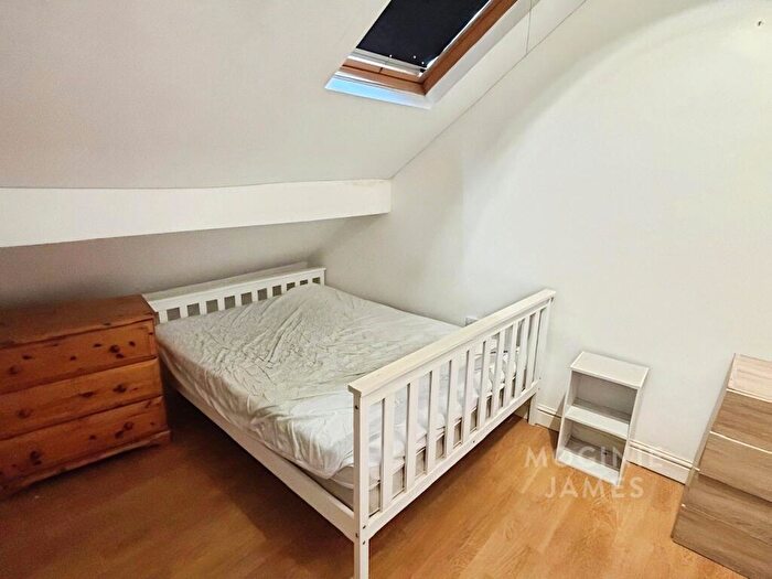 2 Bedroom Flat To Rent In Tewkesbury Street, Cathays, Cardiff, CF24