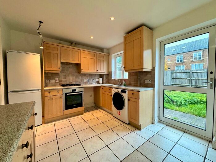 4 Bedroom Terraced House To Rent In Tollington Way, Holloway, N7