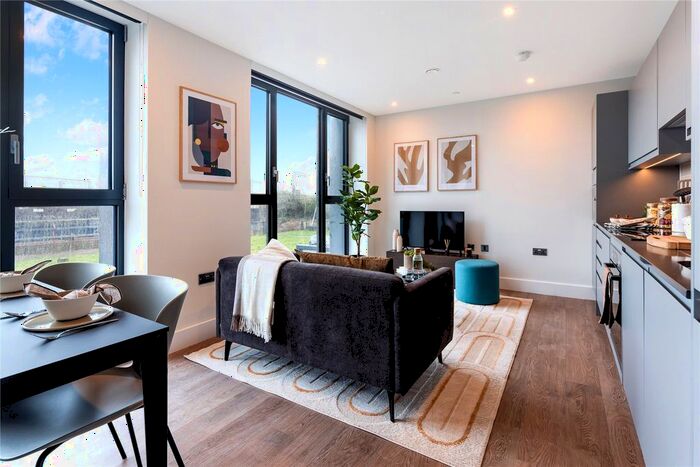 2 Bedroom Flat To Rent In Uncle Leeds, Whitehall, LS12