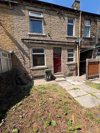 2 Bedroom Terraced House To Rent In Lonsdale Street, Bradford, BD3