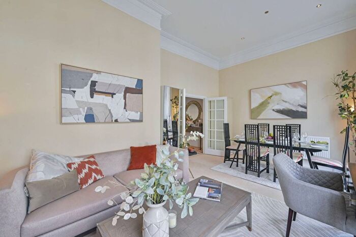 1 Bedroom Flat To Rent In Harcourt Terrace, Chelsea, London, SW10