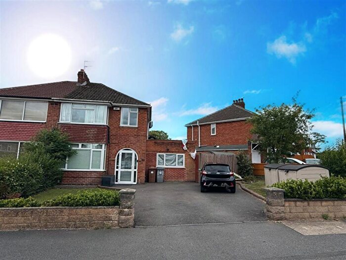 3 Bedroom Semi Detached House To Rent In Velsheda Road, Solihull, B90