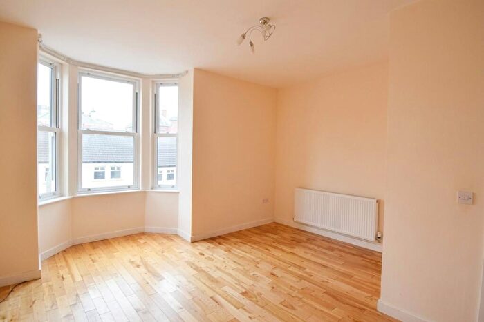 1 Bedroom Flat To Rent In Cottage Terrace, Nottingham, NG1