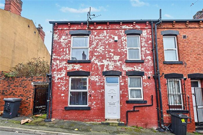 4 Bedroom Terraced House For Sale In Woodview Mount, Leeds, West Yorkshire, LS11