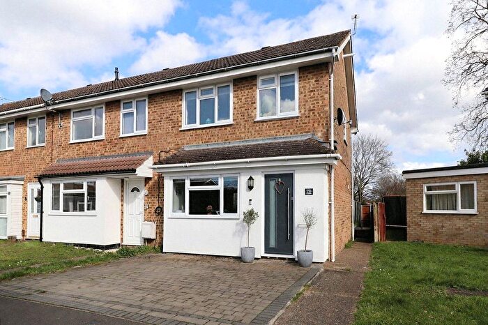 3 Bedroom End Terrace House For Sale In Goldsworth Park, Woking, Surrey, GU21