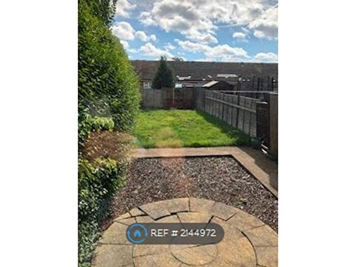 2 Bedroom Terraced House To Rent In High Street, Ossett, WF5