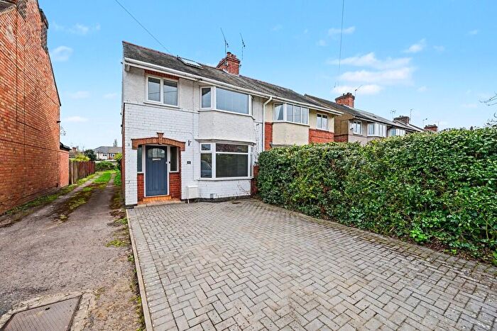 3 Bedroom Semi Detached House For Sale In Fareham Avenue, Hillmorton, Rugby, CV22