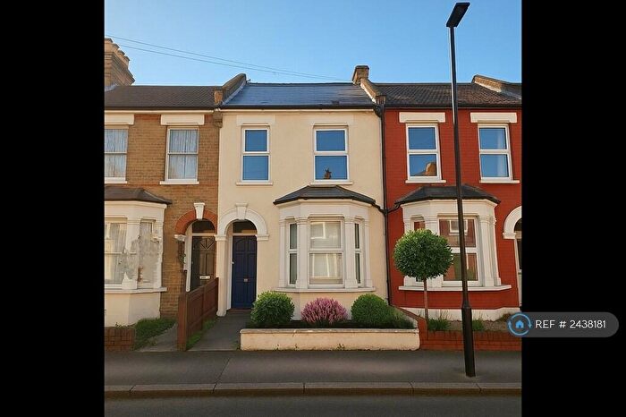 2 Bedroom Flat To Rent In Antill Road, London, N15