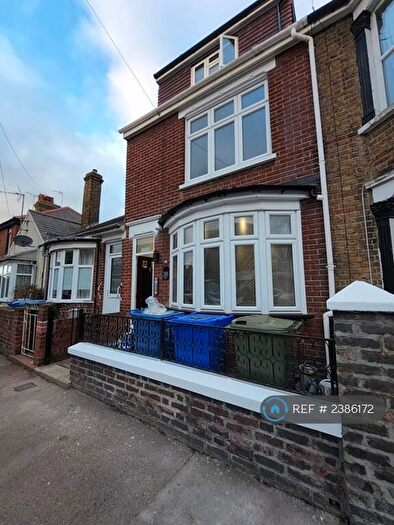 6 Bedroom Semi-Detached House To Rent In Galway Road, Sheerness, ME12