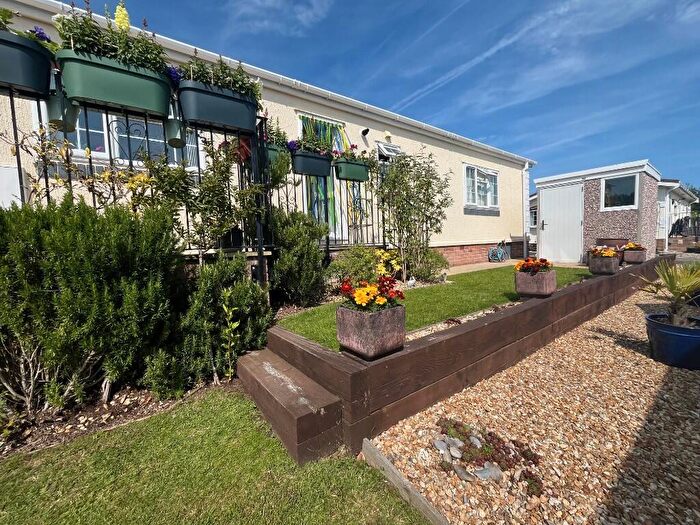 2 Bedroom Park Home For Sale In Cauldron Barn Road, Swanage, Dorset, BH19