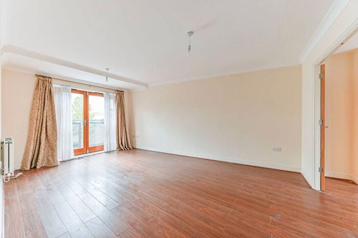 4 Bedroom Terraced House To Rent In Goodman Crescent, Croydon, CR0