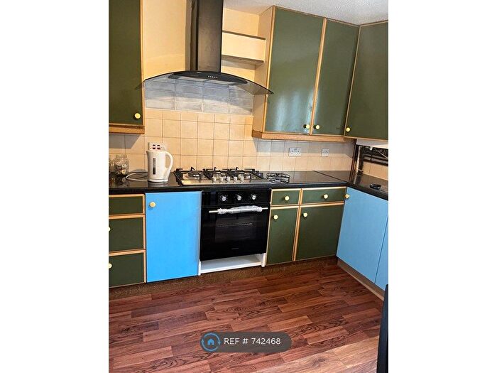 4 Bedroom Terraced House To Rent In Devenay Road, London, E15