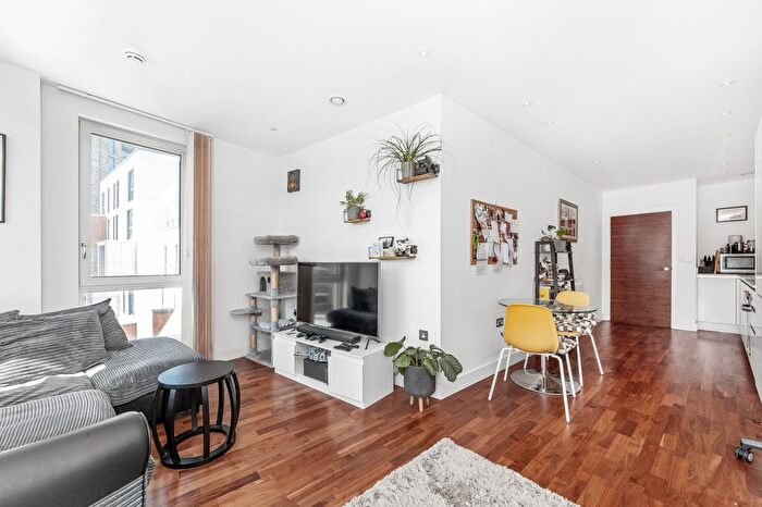1 Bedroom Flat To Rent In Bellville House, John Donne Way, Greenwich, SE10
