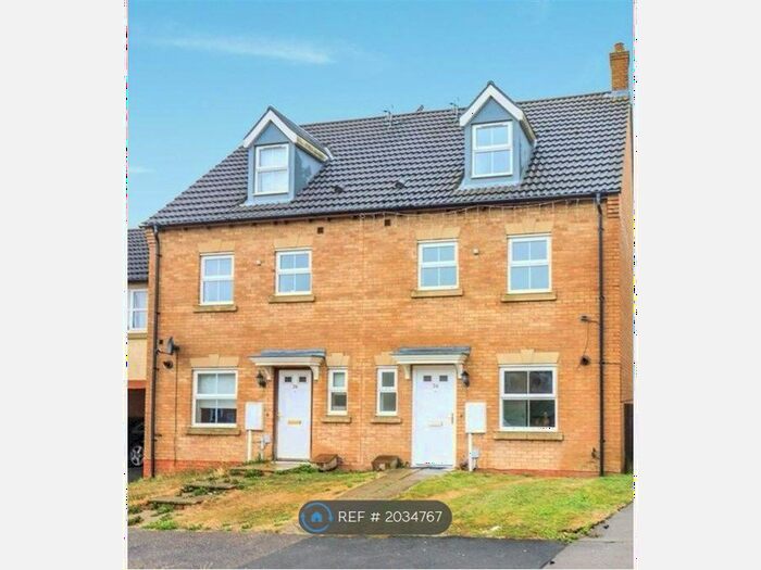 4 Bedroom End Of Terrace House To Rent In Bennett Road, Corby, NN18