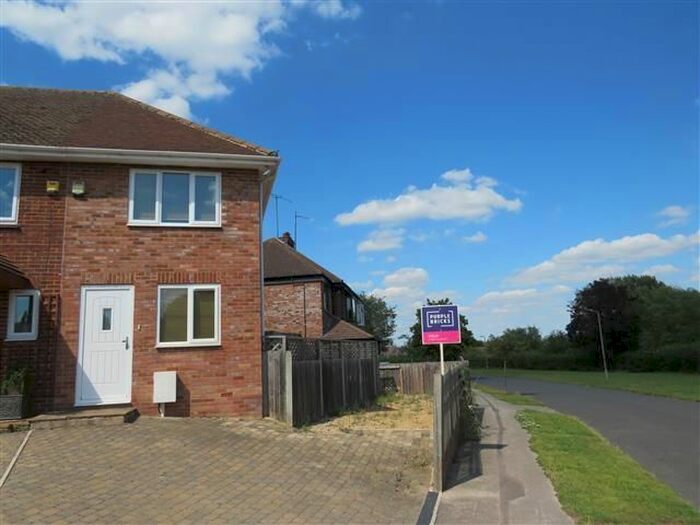 2 Bedroom Property To Rent In Pinewood Drive, Bletchley, Milton Keynes, MK2