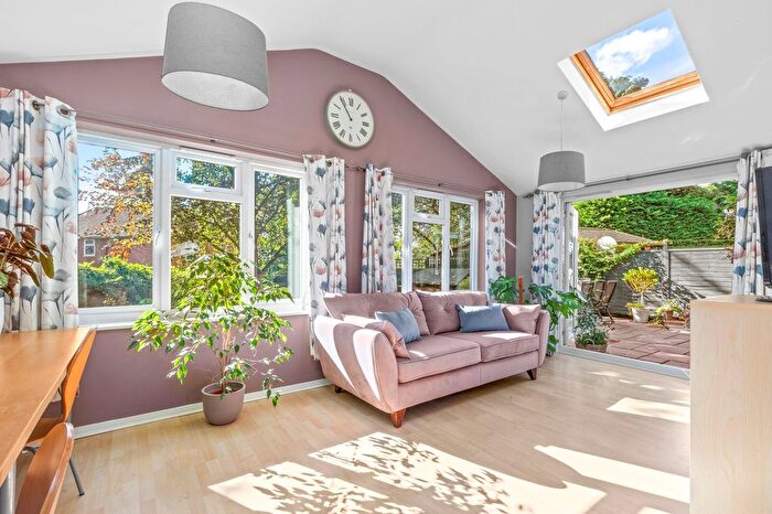 4 Bedroom Detached House For Sale In Selwood Way, Downley, HP13