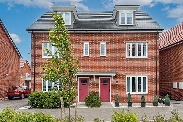 3 Bedroom Semi-Detached House For Sale In St Georges Park, Binfield, Berkshire, RG42
