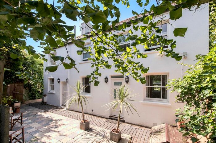 2 Bedroom Property To Rent In Treville Street, Roehampton, SW15