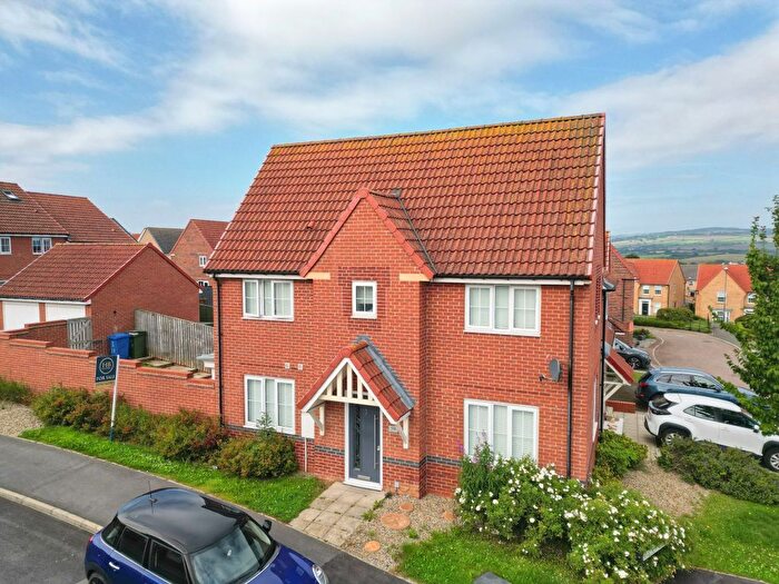 3 Bedroom Semi-Detached House For Sale In Kingfisher Drive, Whitby, YO22