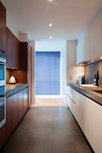 2 Bedroom Apartment To Rent In Chelsea Wharf Residences, SW10
