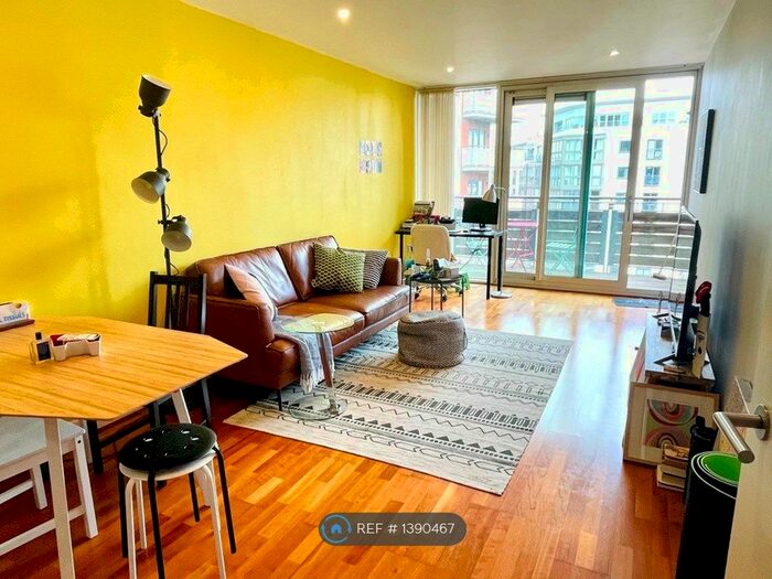 2 Bedroom Flat To Rent In The Glasshouse, Birmingham, B16