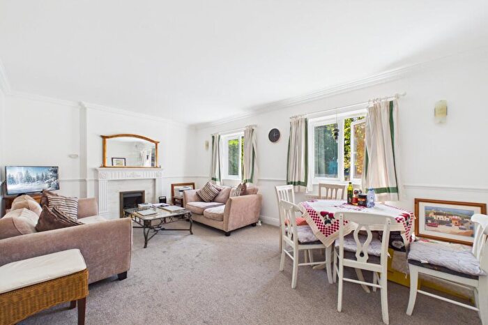 2 Bedroom Flat To Rent In Dukes House, Chaucer Close, Windsor, Berkshire, SL4