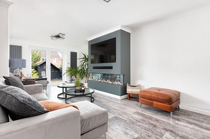 4 Bedroom Detached House For Sale In Sparrow Drive, Stevenage, Hertfordshire, SG2