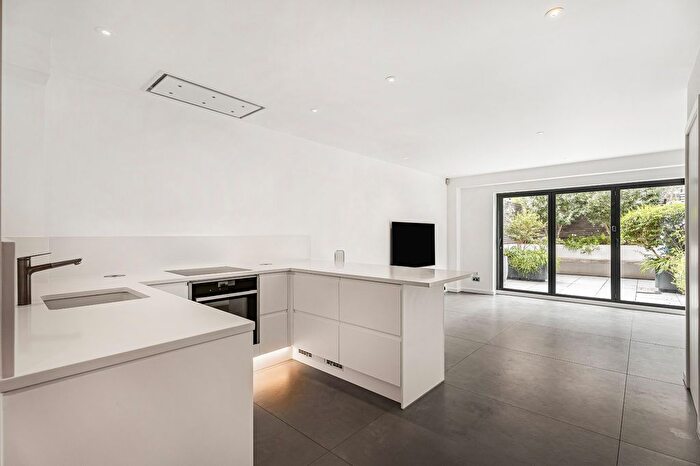 3 Bedroom Detached House To Rent In Woodbridge Street, London, EC1R