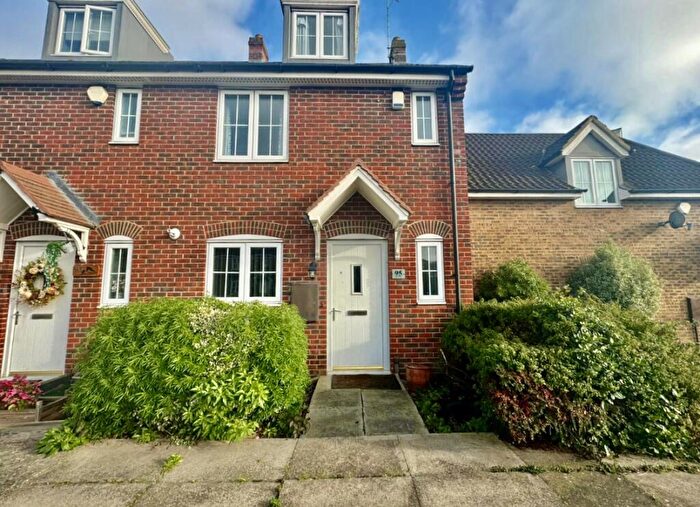 4 Bedroom House To Rent In Violet Way, Yaxley, Peterborough, PE7