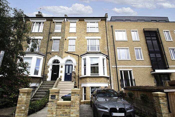 3 Bedroom Apartment To Rent In Bennett Park, London, SE3