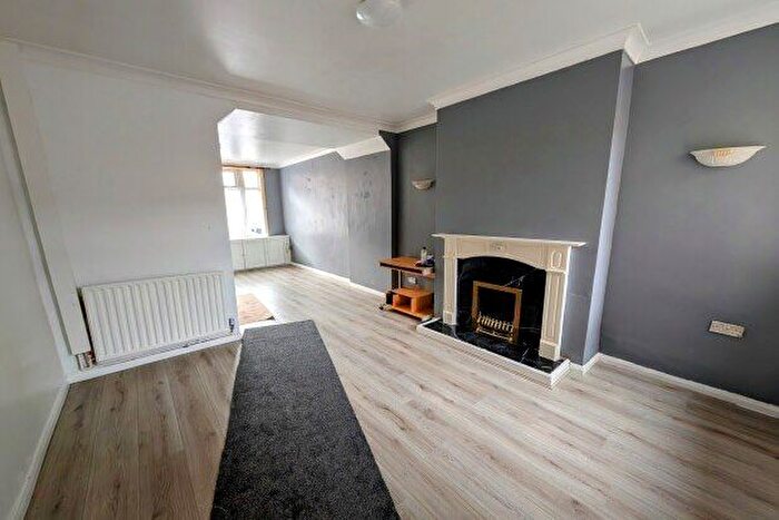 3 Bedroom Property To Rent In Pinnox Street, Stoke-On-Trent, ST6