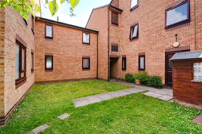 1 Bedroom Flat For Sale In Markhouse Road, Walthamstow, London, E17