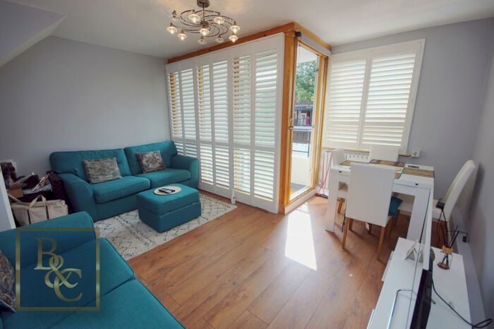 3 Bedroom Maisonette To Rent In Merrivale, Camden Street, London, NW1