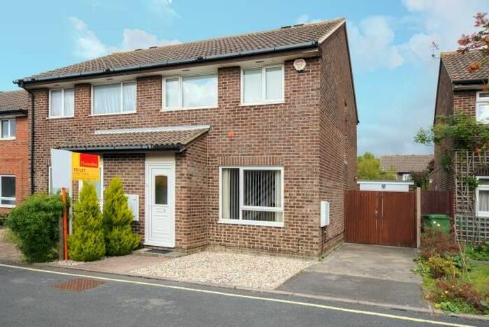 3 Bedroom Semi-Detached House To Rent In Hayes Close, Marston, OX3